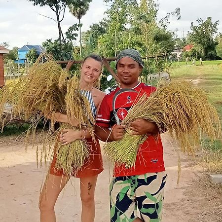 Kakrona Pouk Homestay Siem Reap Bagian luar foto