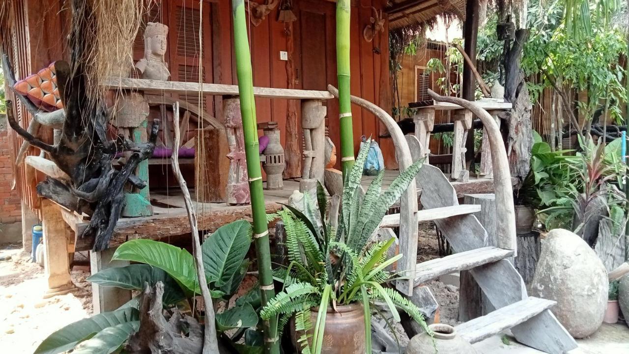 Kakrona Pouk Homestay Siem Reap Bagian luar foto