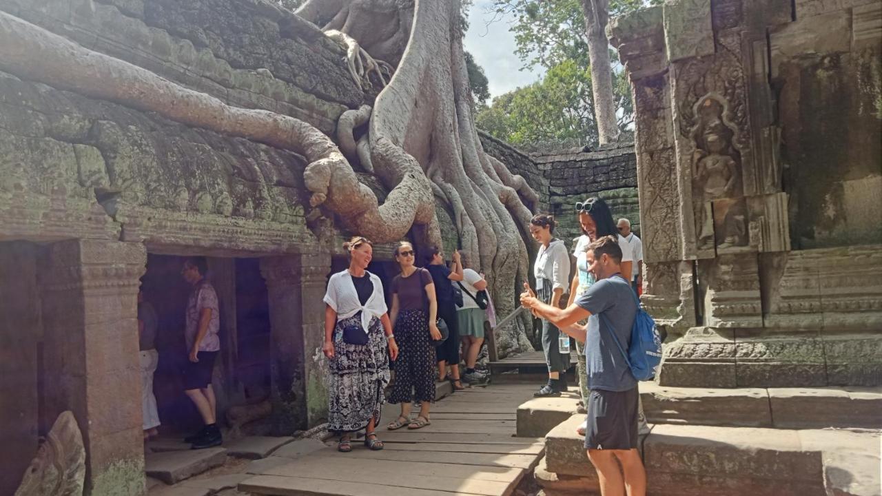 Kakrona Pouk Homestay Siem Reap Bagian luar foto