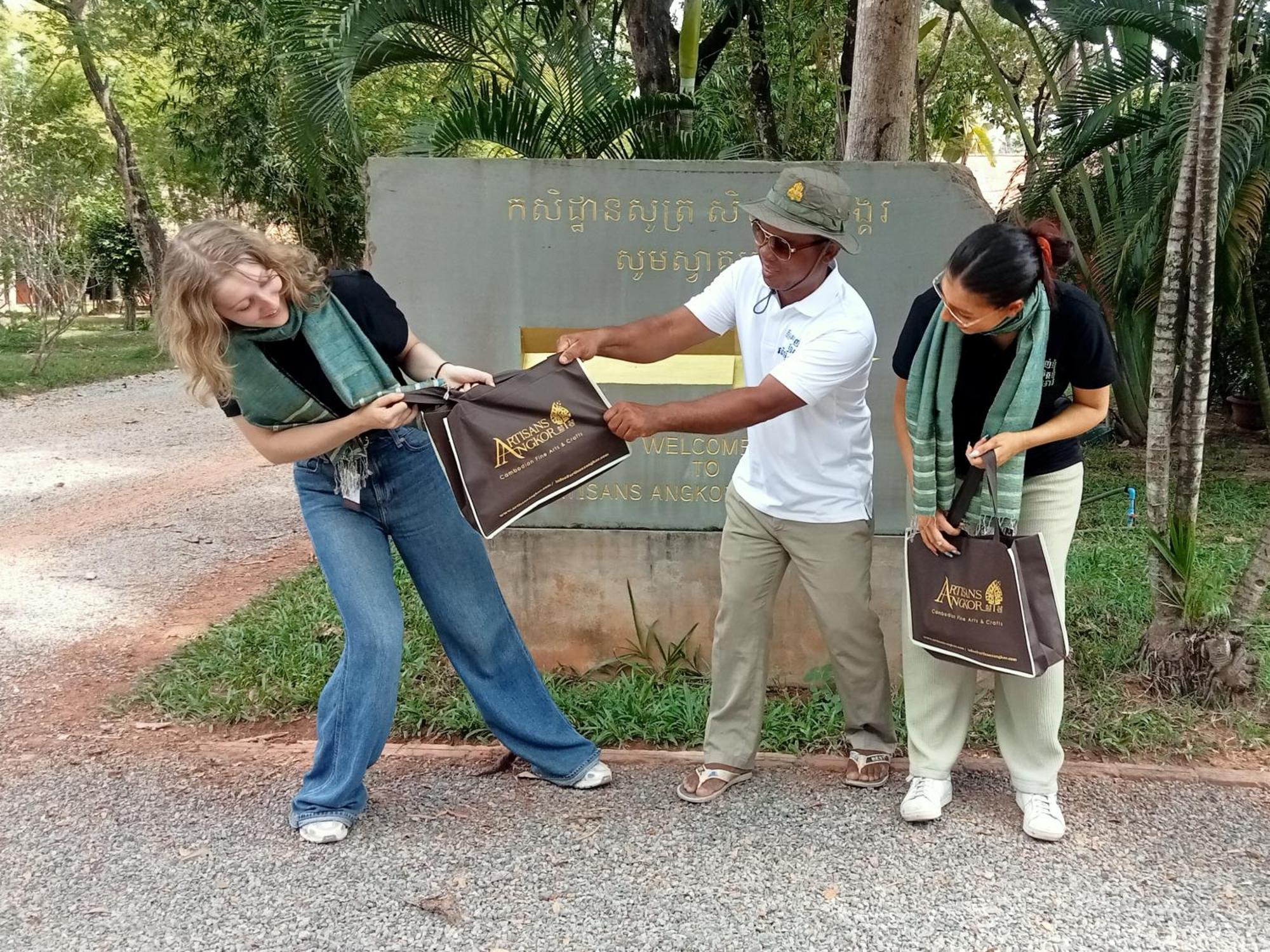 Kakrona Pouk Homestay Siem Reap Bagian luar foto